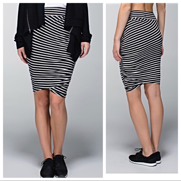 lululemon athletica Dresses & Skirts - Lululemon ‘Anytime’ Skirt